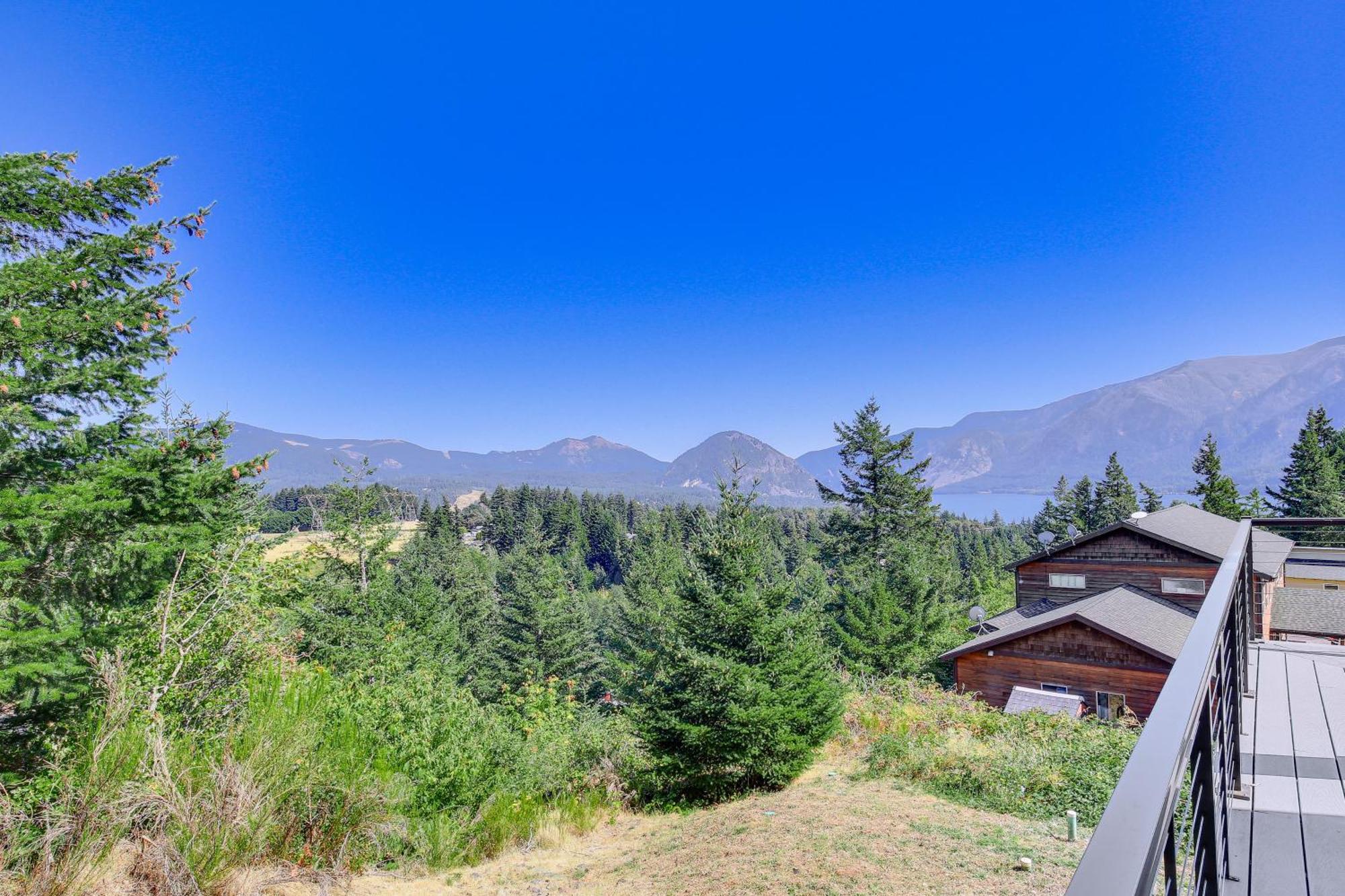 Gorge Retreat - Modern Carson Home With Mtn Views! Exterior photo