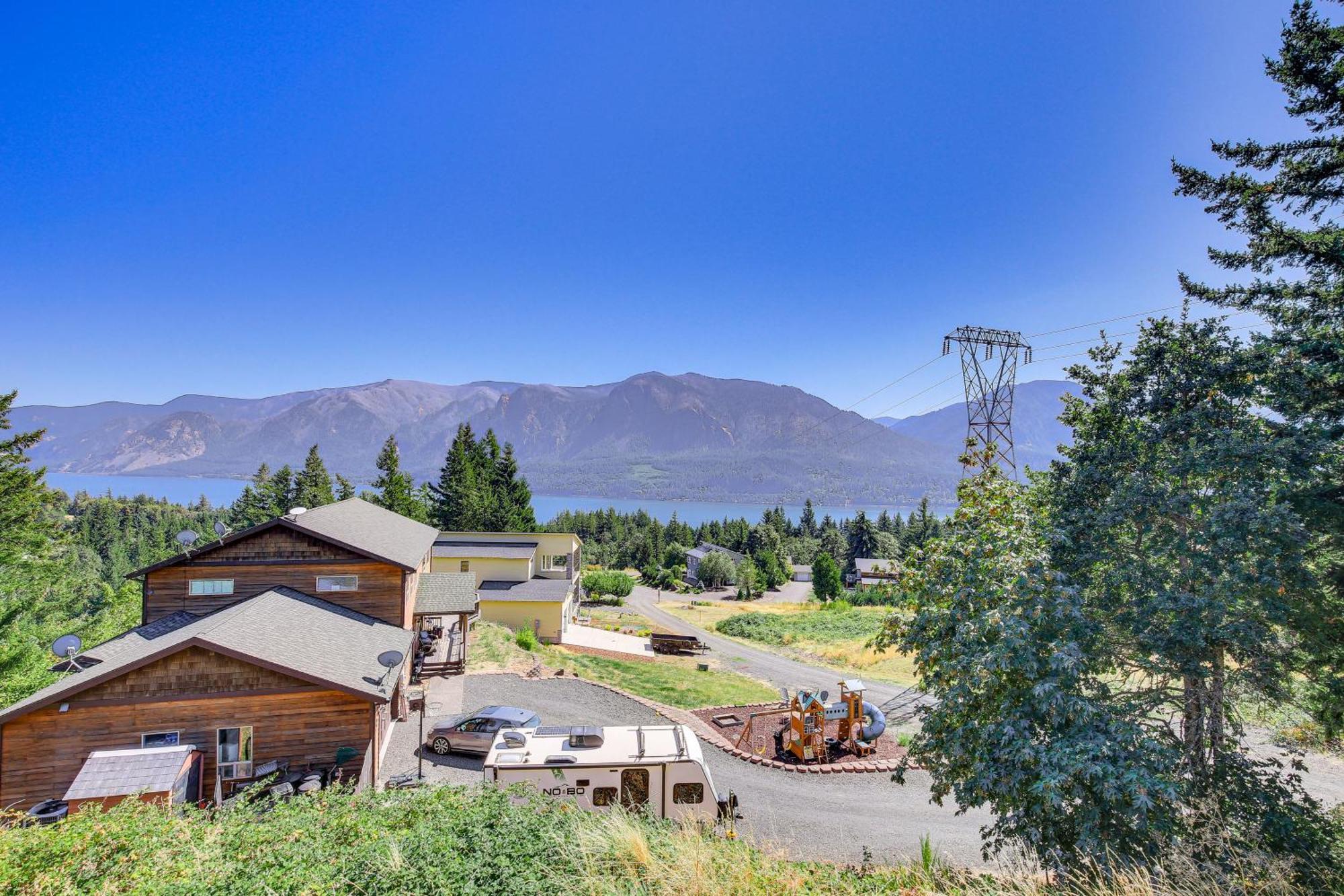 Gorge Retreat - Modern Carson Home With Mtn Views! Exterior photo